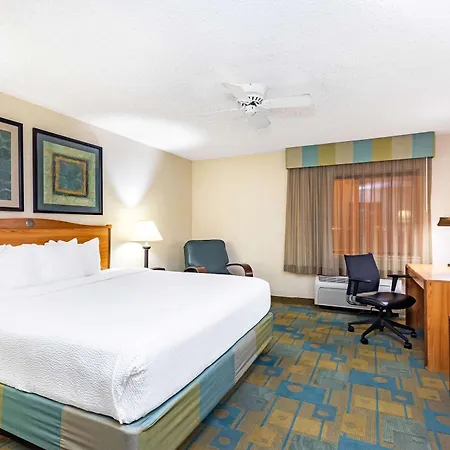 La Quinta By Wyndham El Paso East Hotel Exterior photo
