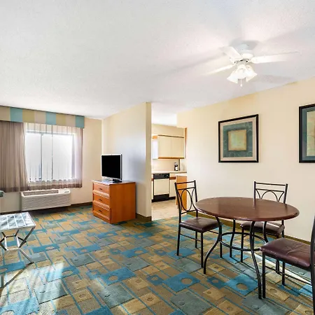 La Quinta By Wyndham El Paso East Hotel Exterior photo