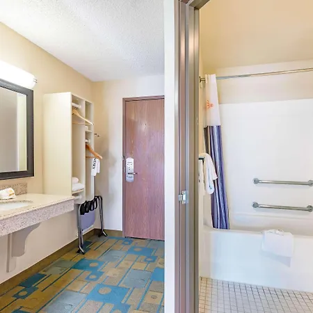 La Quinta By Wyndham El Paso East Hotel Exterior photo